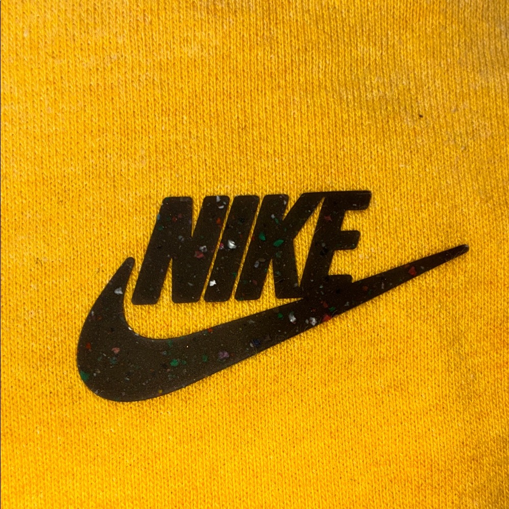 Nike Hoodie & Shorts Set - Picture 3 of 8